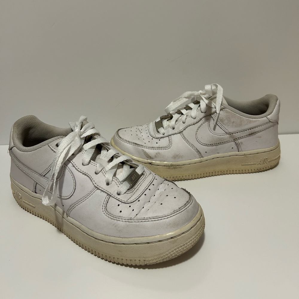 Womens Air Force 1’s